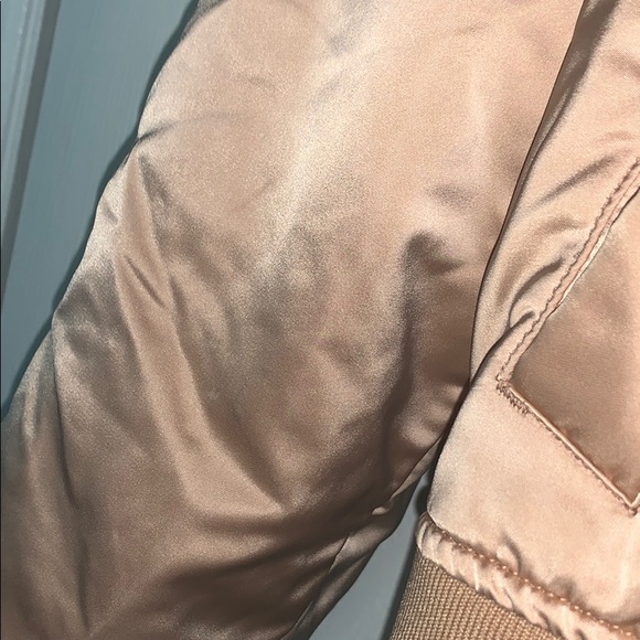 Bomber - Picture 4 of 4